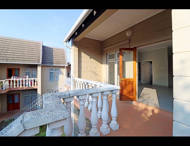 2 BEDROOM APARTMENT FOR SALE IN MONTGOMERY PARK